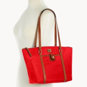 Dooney and Bourke wayfarer zip tote